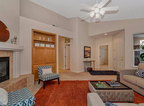 4th image of 18 Watershore Cir