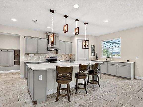4th image of 17507 LAGODA LANE