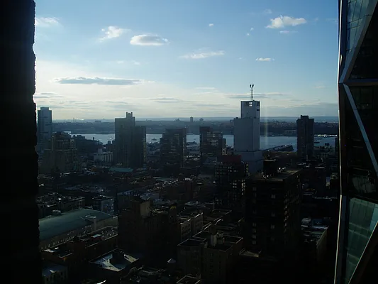 Rented by Symphony House Leasing Office | media 34