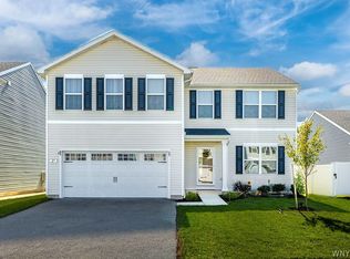 27 Winterbrook Dr, Amherst, NY 14228