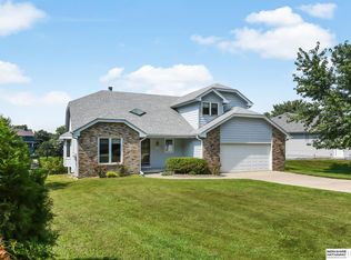 330 Riverside Dr, Waterloo, NE 68069