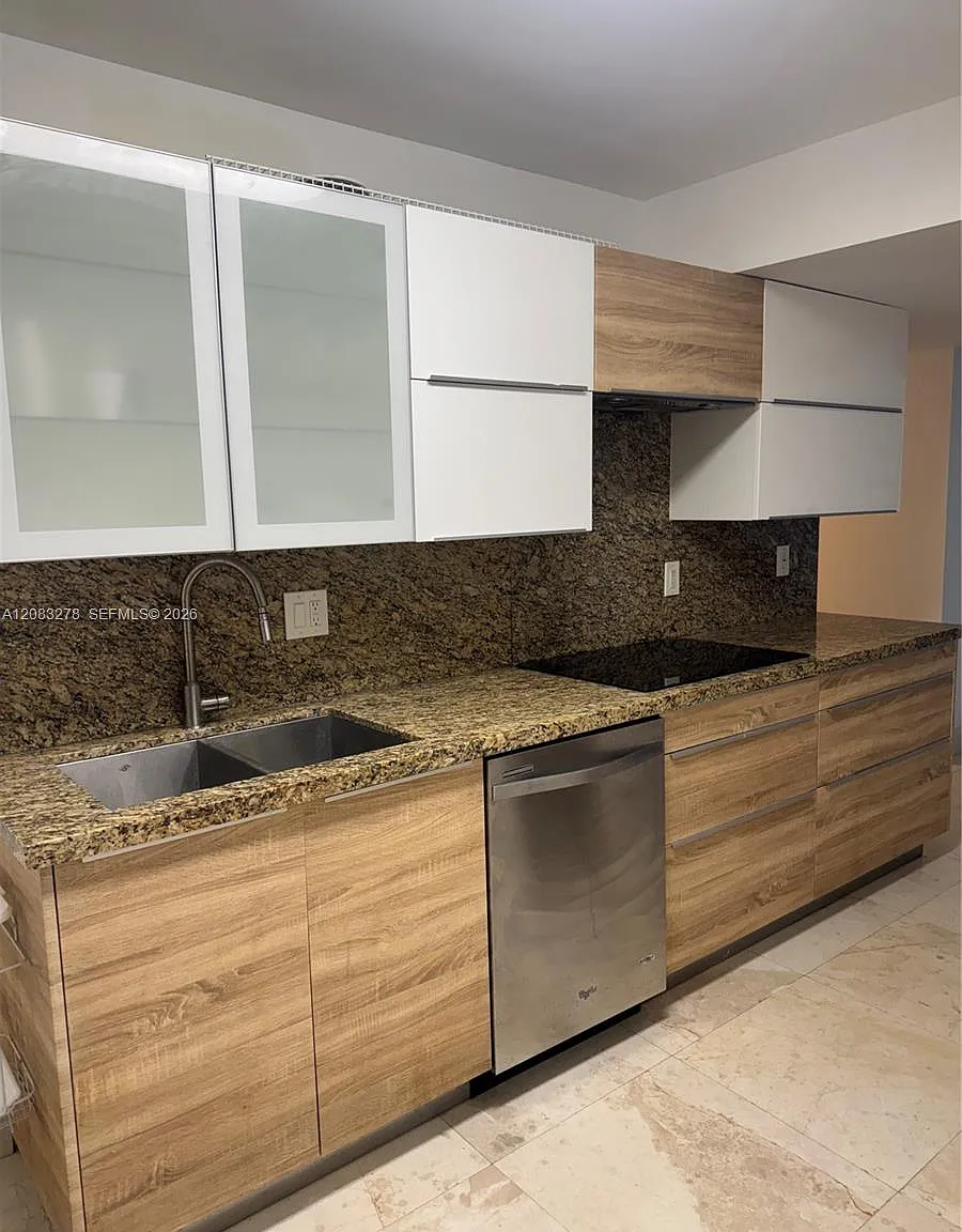 Olympus Condo Phase — Photo 3