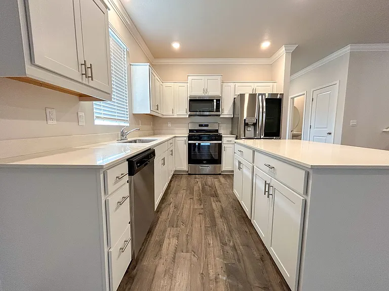 497 Himalaya St NE — Photo 8
