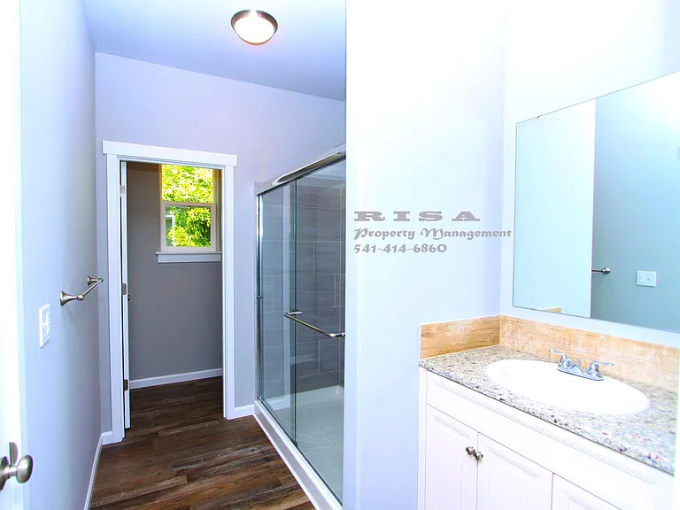 4185 Lancaster Dr NE — Photo 28