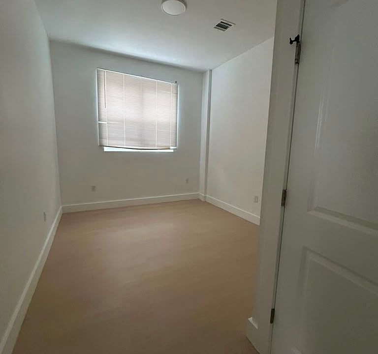1st image of 98 Clinton Ave #3