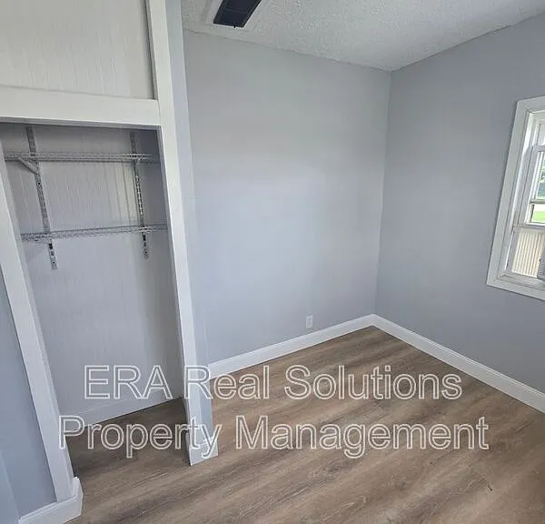 1282 Joyce Ave — Photo 9
