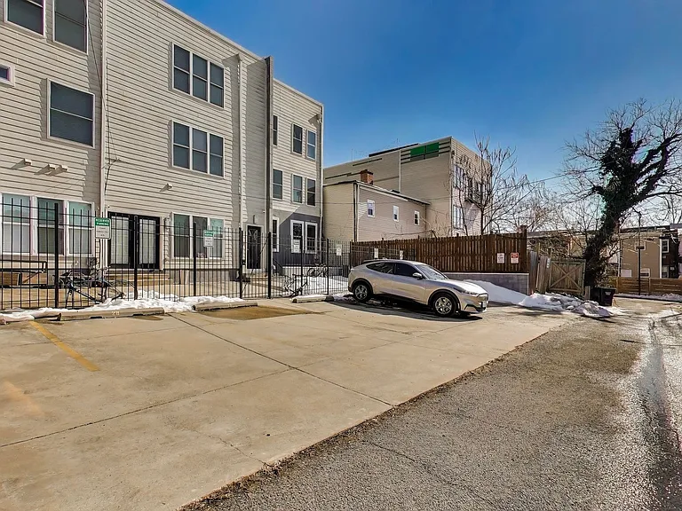 1220 19th St NE — Photo 47