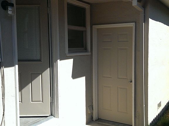 4th image of 316 Sierra Vista Pl