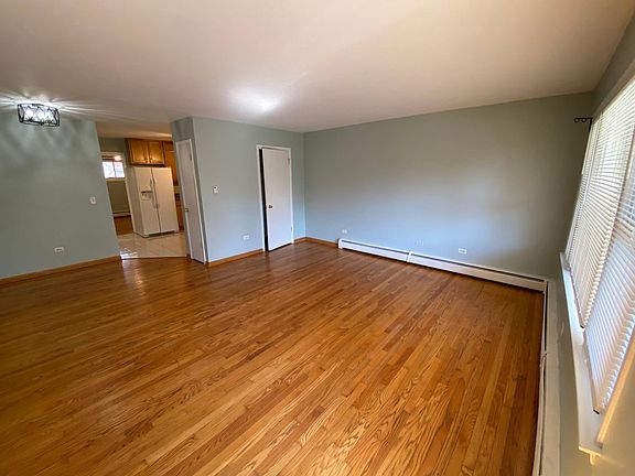 4th image of 165 Dover Dr Unit 20