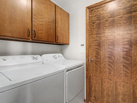 5th image of 3089 Aspen Dr