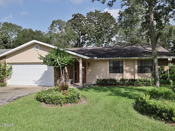 2nd image of 940 Northbrook Dr