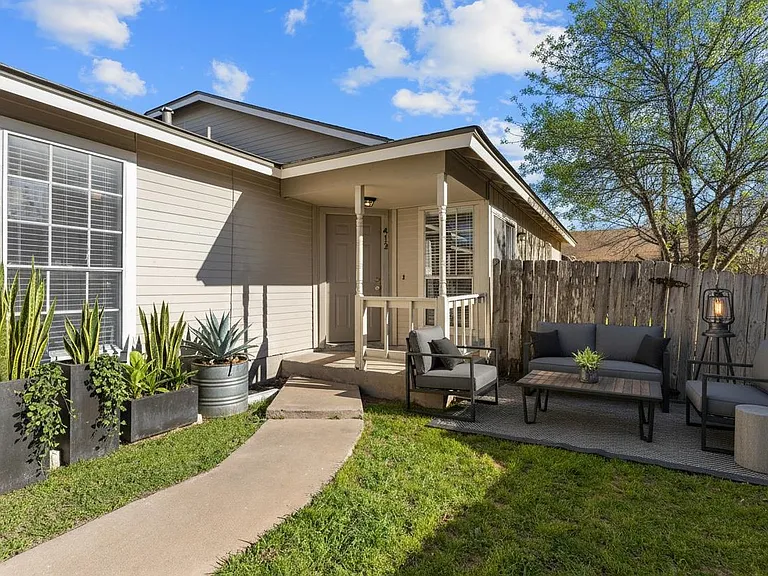 413 Country Aire Dr — Photo 1