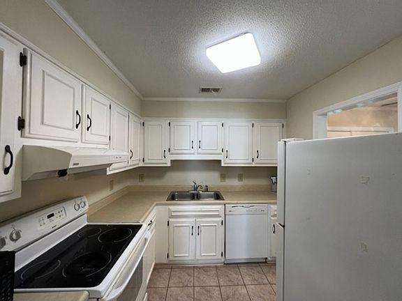 4th image of 6 Somerset Townhouses