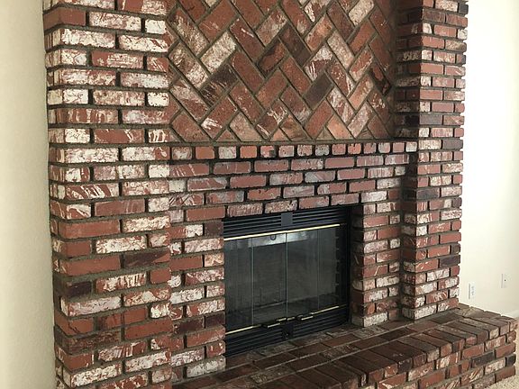 4th image of 7711 Catalpa Ave