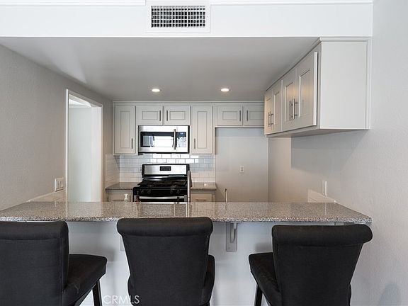 5th image of 315 W Alameda Ave APT 6
