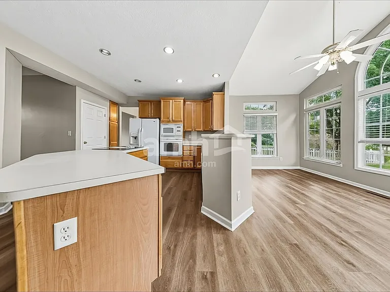 111 Leather Leaf Ln — Photo 3