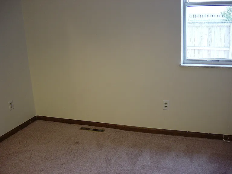 1678 Hightower Dr — Photo 7