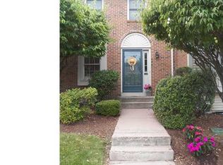 40 Orchard Brook Dr, Wethersfield, CT 06109