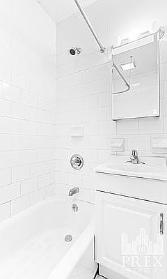 4th image of 1473 1st Ave APT 3B