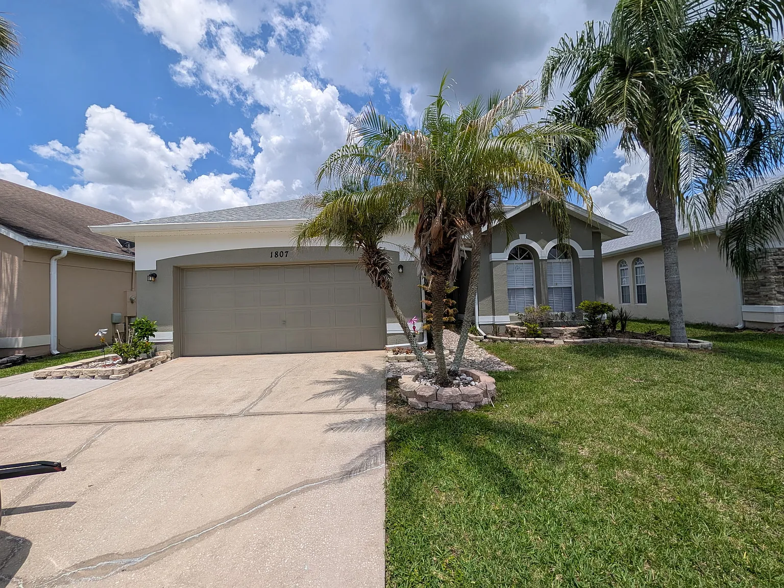 3 bed, 1733 sqft, $2,500 — Photo 1