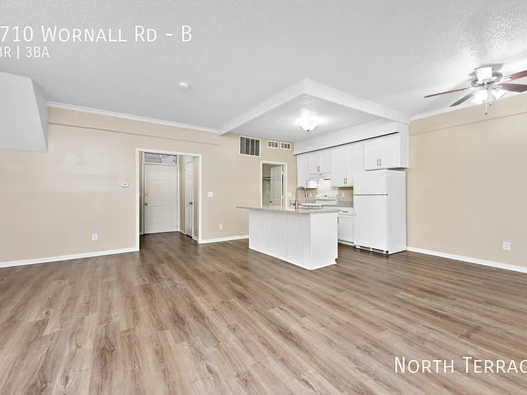 9718 Wornall Rd — Photo 12