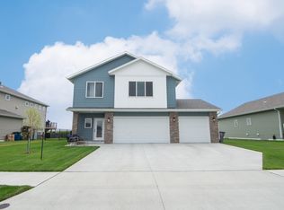 4871 Hampton Cir S, Moorhead, MN 56560