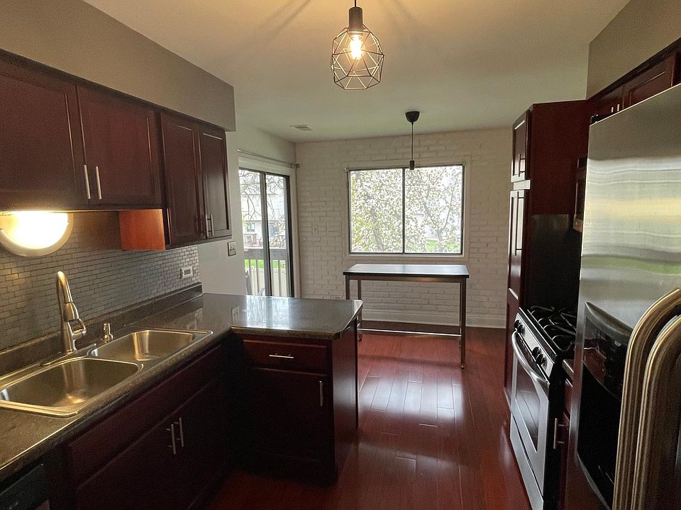 1st image of 936 Surrey Dr Unit 2AL