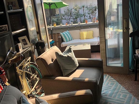 Area between Kitchen and Patio