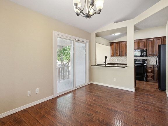 5th image of 1610 E Park Ave