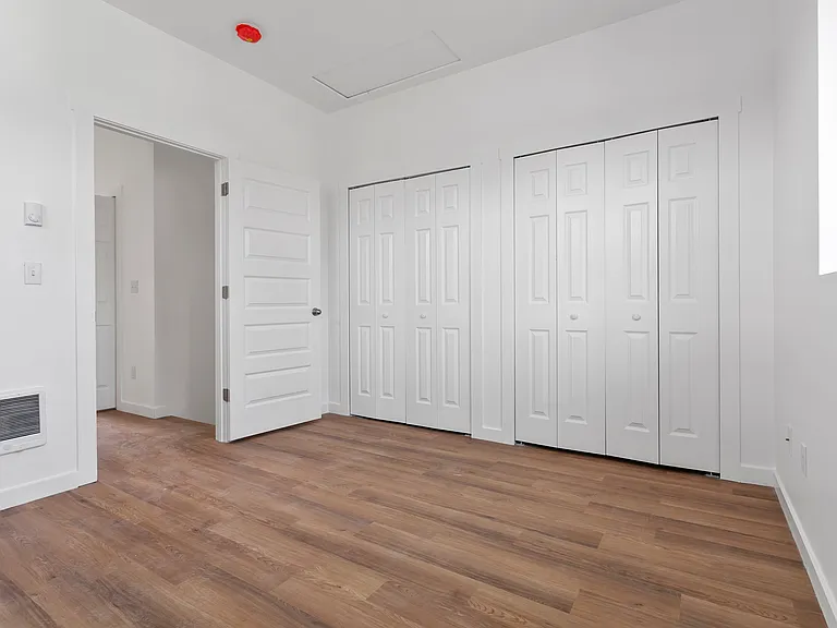 2028 Salam Loop — Photo 7