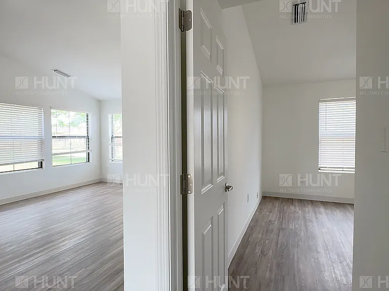 7804A Laurel Ct SE — Photo 6