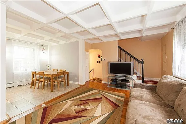 Sold by Century 21 American Homes | media 38