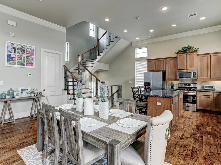 2520 Cohn St — Photo 5