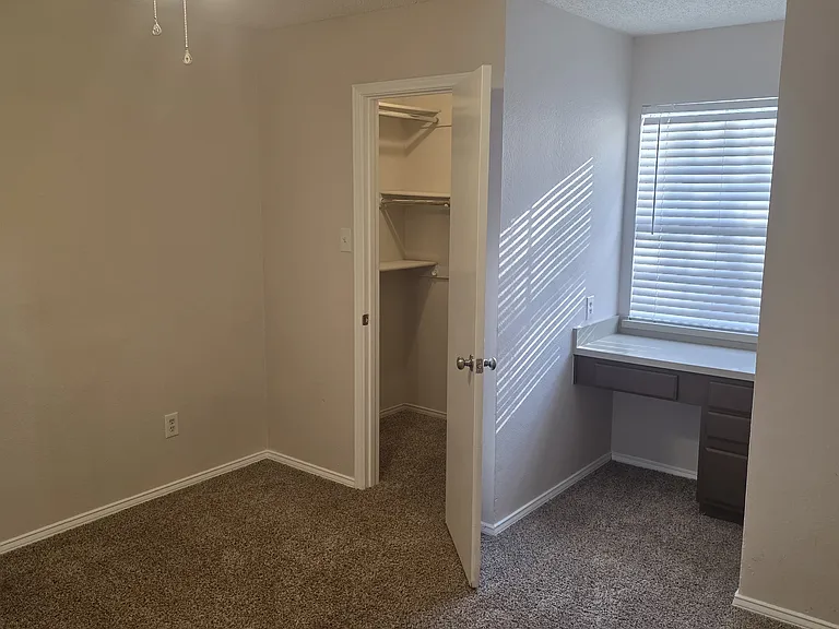 1745 Dynasty Cir — Photo 12