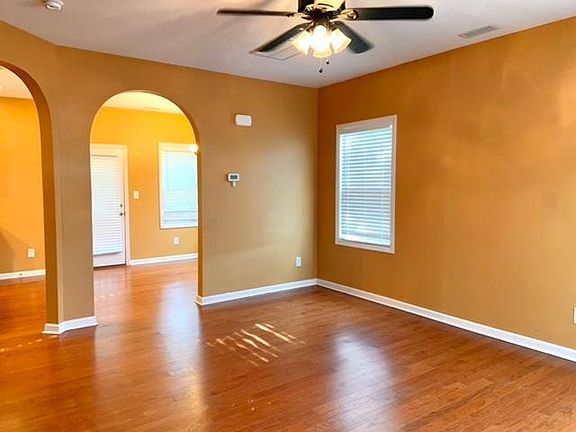 3rd image of 2707 Tulip Poplar Cir