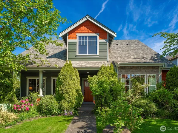 405 Bondgard Avenue E, Enumclaw, WA 98022