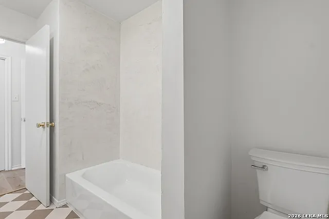 486 E Olmos Dr — Photo 18