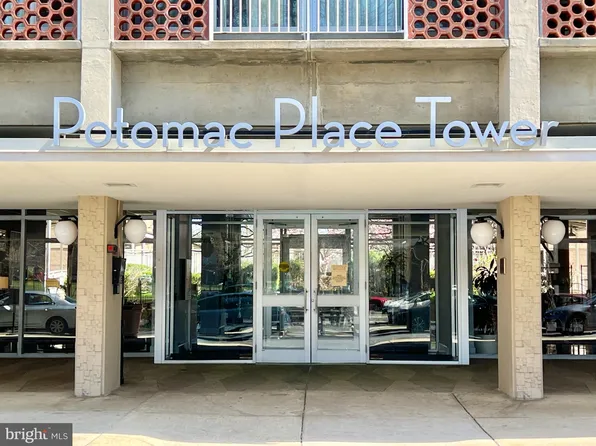 800 4th St SW APT S110, Washington, DC 20024