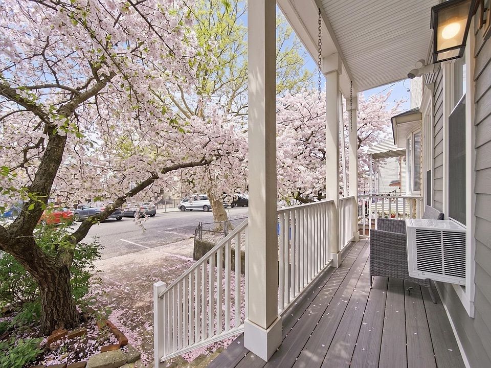 1st image of 22 Laidlaw Ave