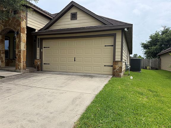 2nd image of 2511 Amy Lee Dr