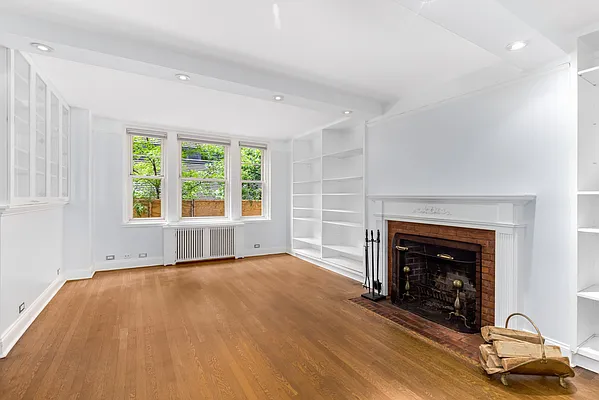 Rented by Compass | media 9