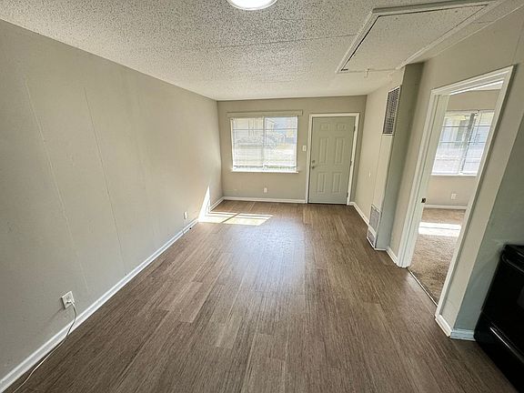 5th image of 306 N Jackson St APT 5