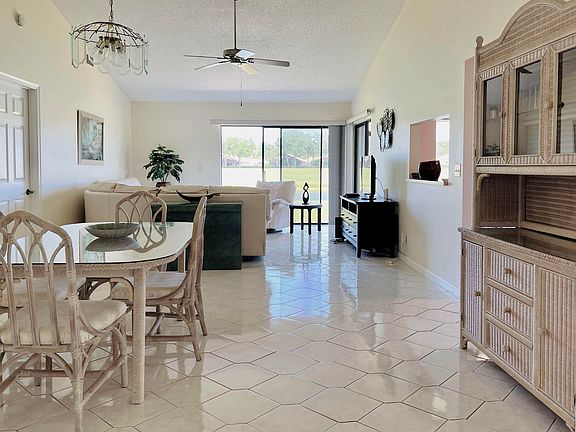 4th image of 12142 Country Greens Boulevard