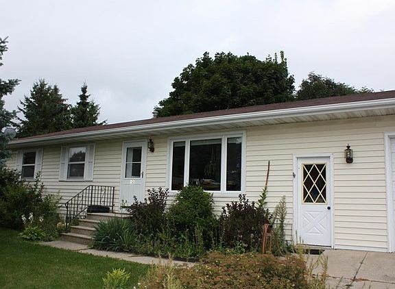 5th image of 921 N 8th Pl