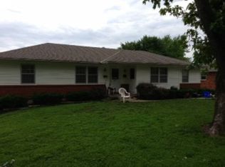 602 NW Olive St APT A, Lees Summit, MO 64063