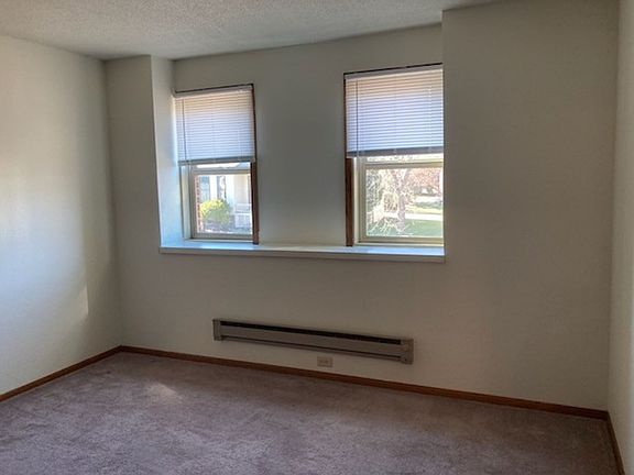 5th image of 820 N Bridge St APT 302