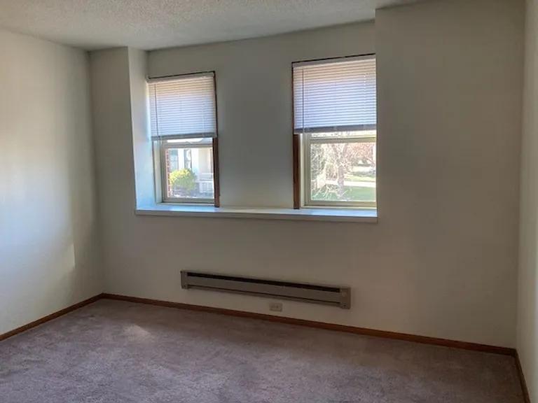 820 N Bridge St — Photo 5