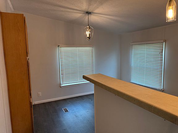 5th image of 313 Glenwood St