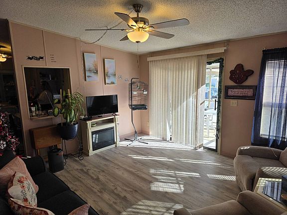 4th image of 14917 Shadowwood Blvd #1