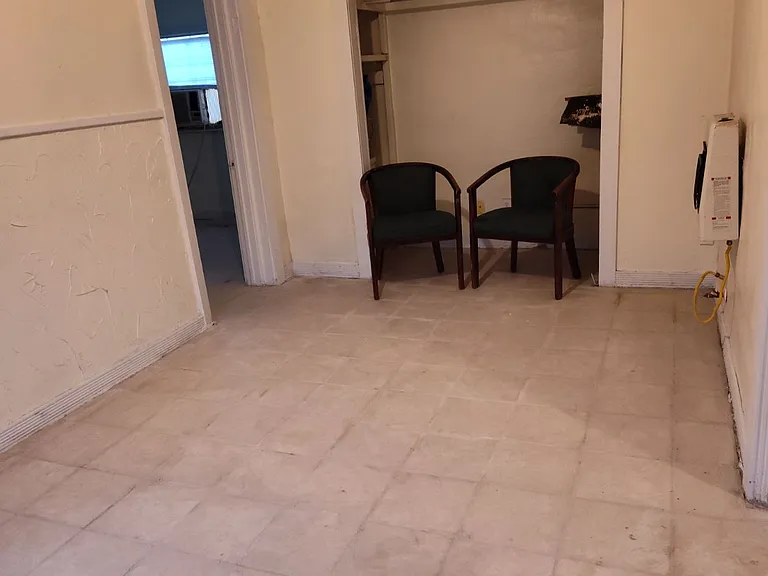 155 Elaine Rd #B — Photo 6